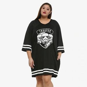 🎟️🎬Her Universe Star wars shirt.